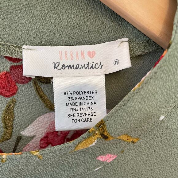 Urban Romantics Floral Boho Top Size M Ruffle Bell Sleeve - Picture 2 of 10